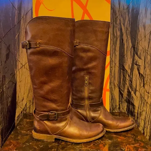 🍁 FRYE women’s leather boots