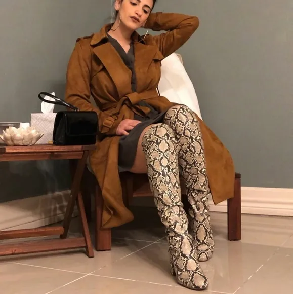 🆕️  Gianni Bini Over The Knee Snake Print Boots