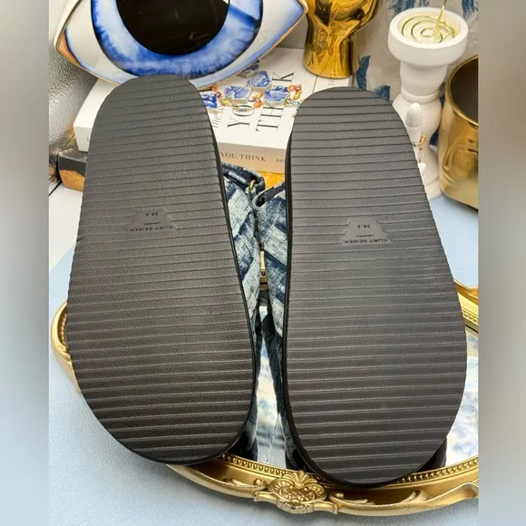 🆕 KURT GEIGER LONDON 🧿 NWOB Orson Blue Denim Velcro Dad Sandals Sz EU38.5 US 8