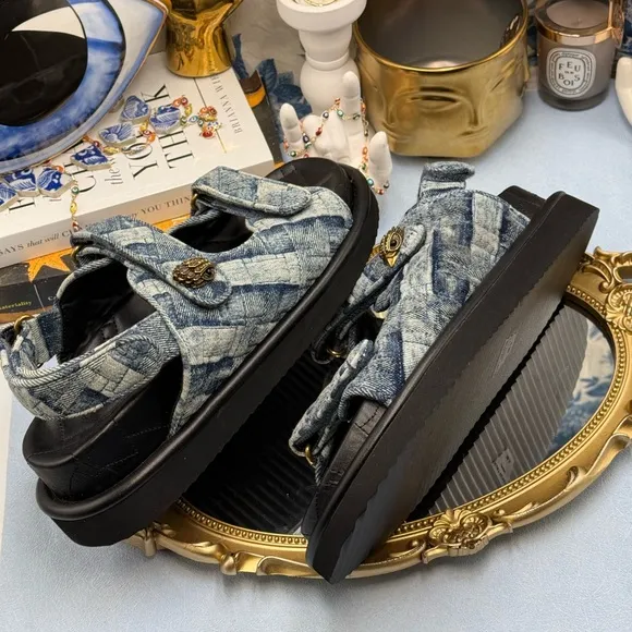 🆕 KURT GEIGER LONDON 🧿 NWOB Orson Blue Denim Velcro Dad Sandals Sz EU38.5 US 8