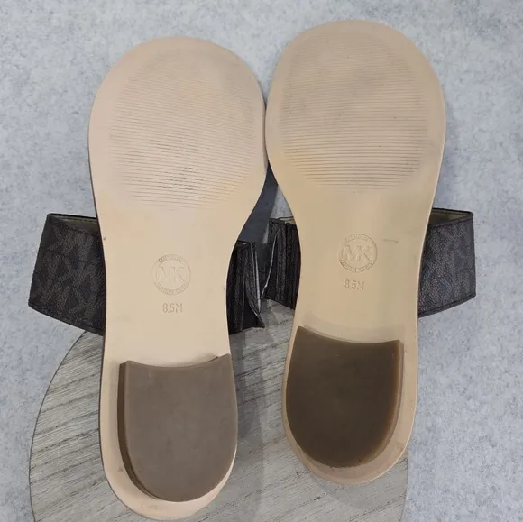 🐢 Michael Kors Camila Thong Sandals Size 8.5 Great Shape!