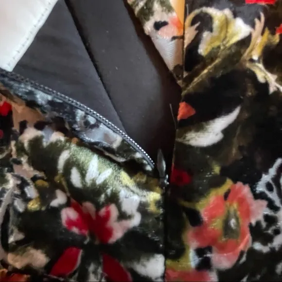 🆕 NWT Anthro eri   ali Velvet Kora Floral Burnout