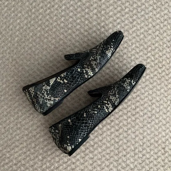 🆕 NWT/ Leather Loafers