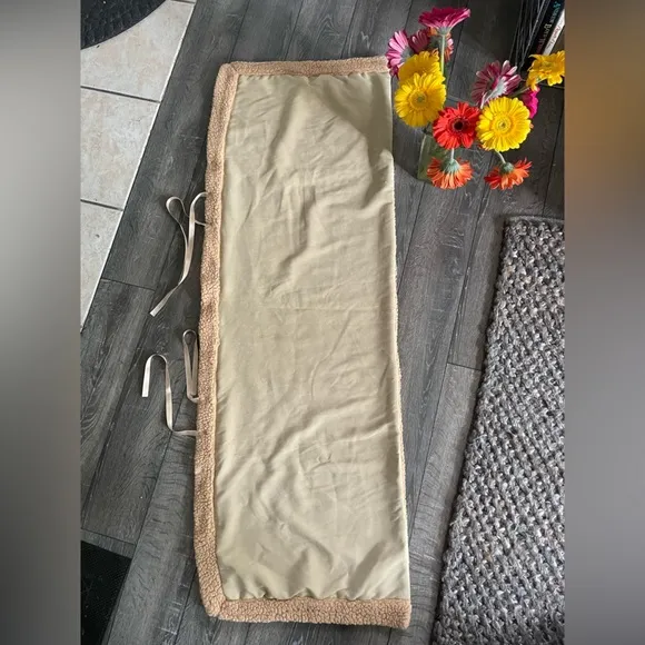 💛 Sherpa fleece Cape/shrug/stole/wrap. Worn on the runway- Like new! No flaws!