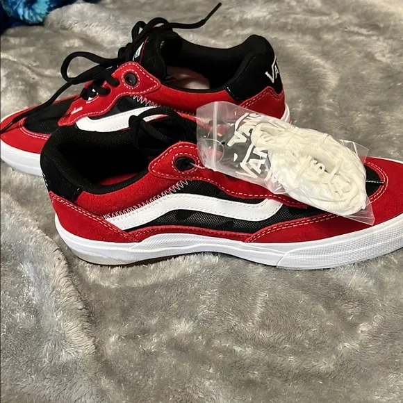 - Vans Wayvee Red and Black Popcush Waffle-Cup