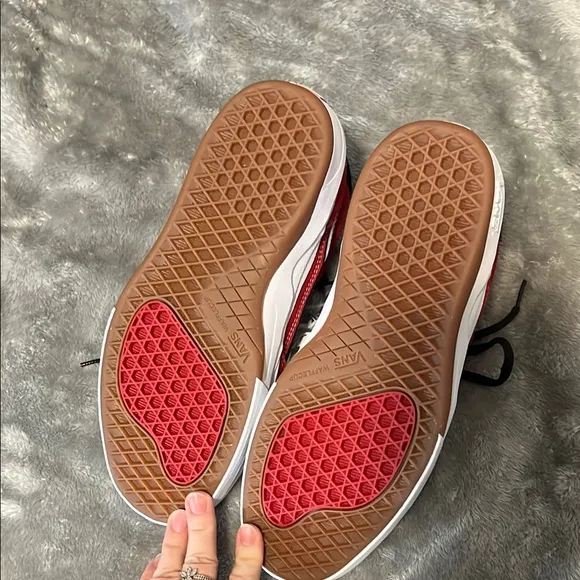 - Vans Wayvee Red and Black Popcush Waffle-Cup