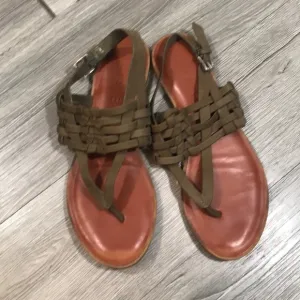 1. STATE Lenn Olive Green Braided Leather Thong Style Sandals size 9