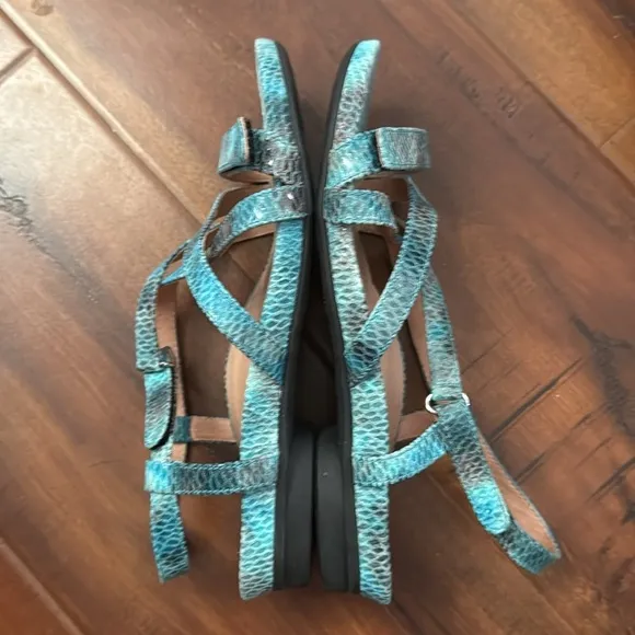 Abeo Bio System Samantha Snakeskin Pattern Sandals Shoes