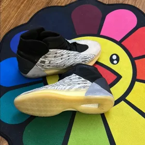 Adidas Yeezy YZY Quantum QNTM Lifestyle Size 10.5 Used
