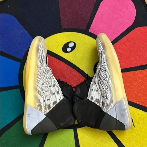 Adidas Yeezy YZY Quantum QNTM Lifestyle Size 10.5 Used