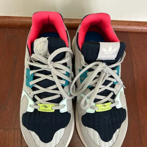 ADIDAS ZX TORSION W Collegiate Navy/ Off White/ Grey size 8 excellent