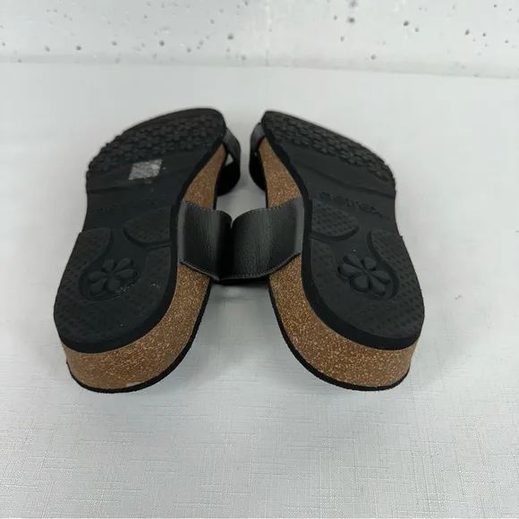 Aetrex Women’s size 7.5 Daisy Black &amp; Gunmetal Velcro Leather Sandals