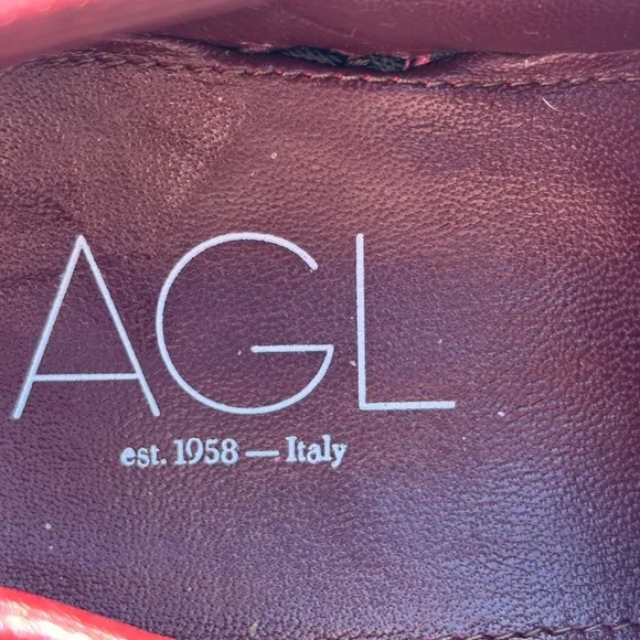 AGL  New W Tags - Lug Burgundy Loafers