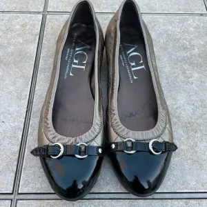 AGL Quilted Pewter &amp; Black Patent Leather Cap Toe Flats