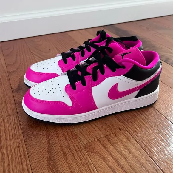 Air Jordan 1 Low size 7Y can fit women 8.5  Fierce Pink/Black-White