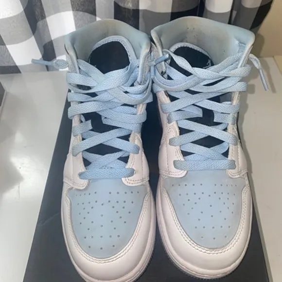 Air Jordan 1 Mid white/ice blue 5Y