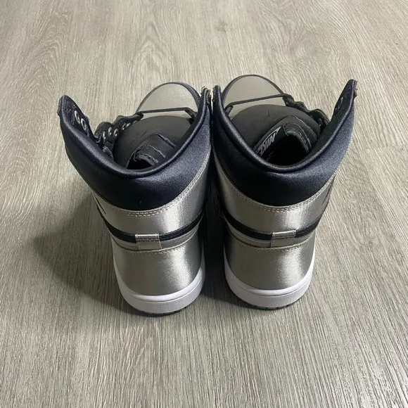 Air Jordan 1 Retro Hi OG Satin Shadow Women’s Shoe Size 11 Gray FD4810-010 NWT