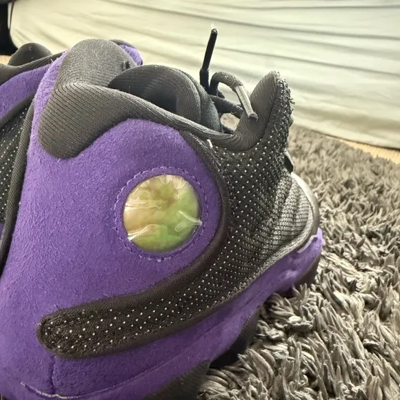 Air Jordan 13 retros Black &amp; purple never worn 6.5y