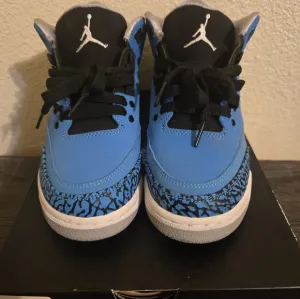 Air Jordan 3 Retro Kids 4.5Y