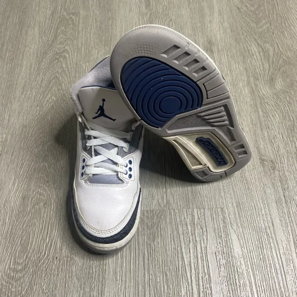 Air Jordan 3 Retro Midnight Navy GS Shoe Size 4Y Blue DM0967-140 Preowned