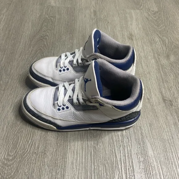 Air Jordan 3 Retro Midnight Navy GS Shoe Size 4Y Blue DM0967-140 Preowned