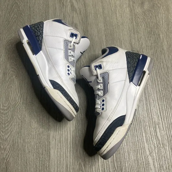 Air Jordan 3 Retro Midnight Navy GS Shoe Size 4Y Blue DM0967-140 Preowned