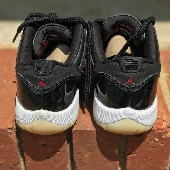 Air Jordan Retro 11 Low 72-10 GS Size 5Y / 6.5