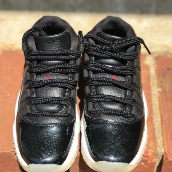 Air Jordan Retro 11 Low 72-10 GS Size 5Y / 6.5