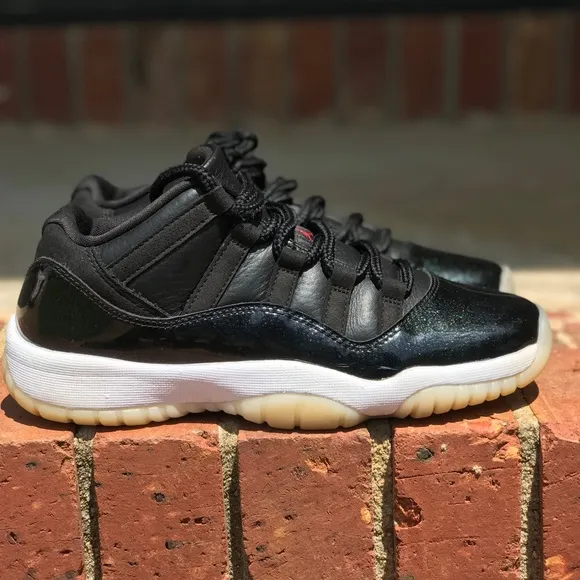 Air Jordan Retro 11 Low 72-10 GS Size 5Y / 6.5