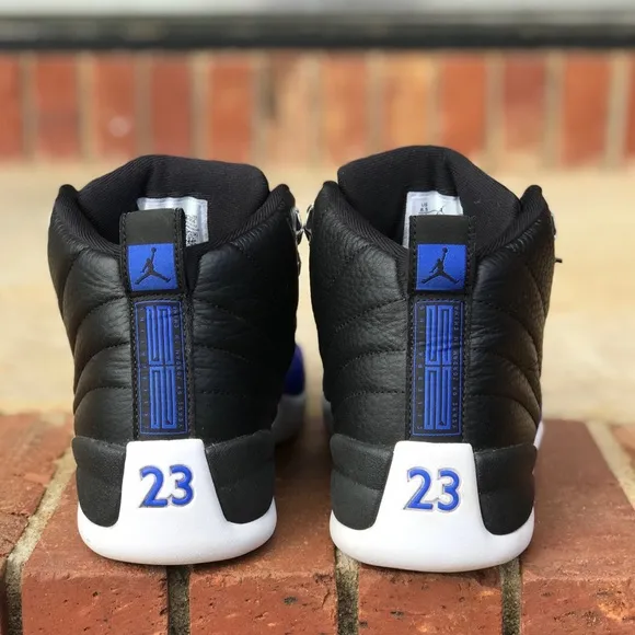 Air Jordan Retro 12 Hyper Royal Size 8.5 Wmn / 7Y