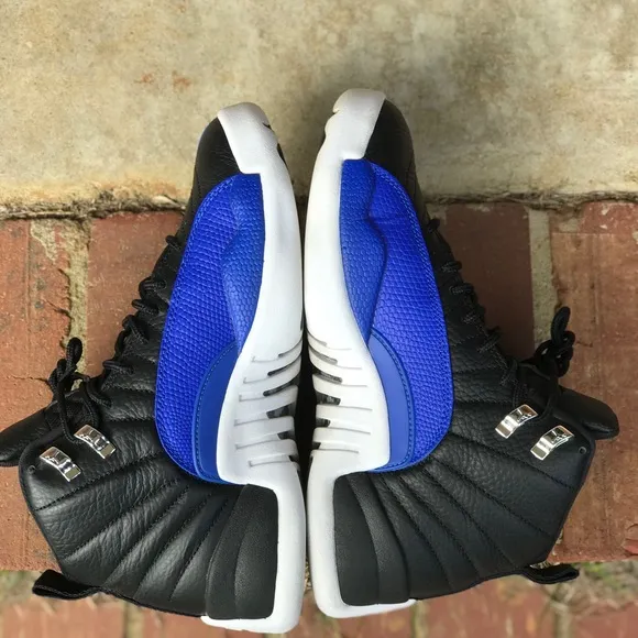 Air Jordan Retro 12 Hyper Royal Size 8.5 Wmn / 7Y