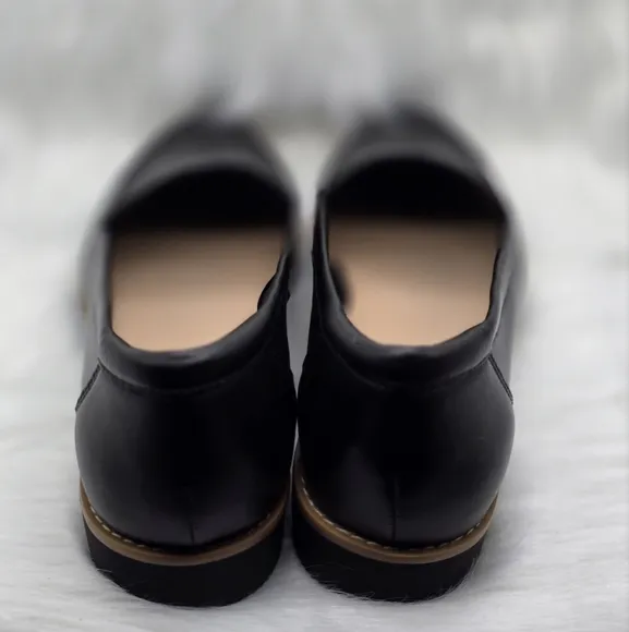 Aldo Black Sleek Leather Flats/ Loafers -- Size 8.5