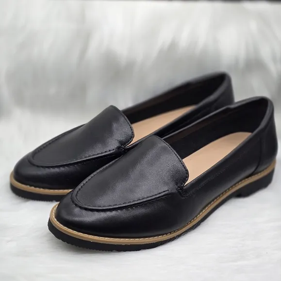 Aldo Black Sleek Leather Flats/ Loafers -- Size 8.5