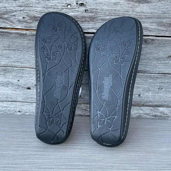 Alegria Leather Buckled Thong Sandals - Vella