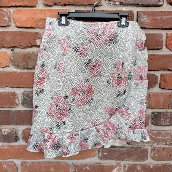 Alexa Chung Silver Metallic Roses Brocade Ruffled Lurex Lined Zip Mini Skirt 8