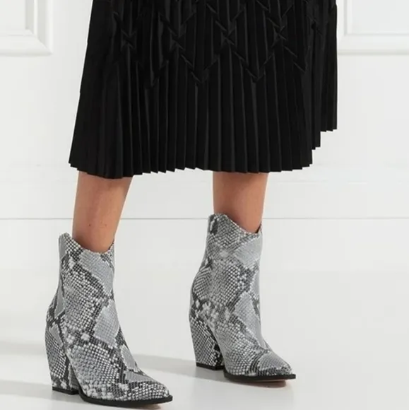 Alias Mae West Snake Print Leather Boots Women's 6