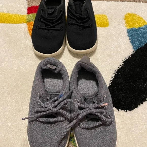 Allbirds Smallbirds Bundle of Black and Gray Kids Toddlers Sneakers