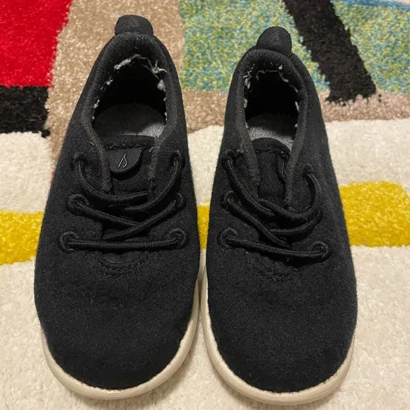 Allbirds Smallbirds Bundle of Black and Gray Kids Toddlers Sneakers