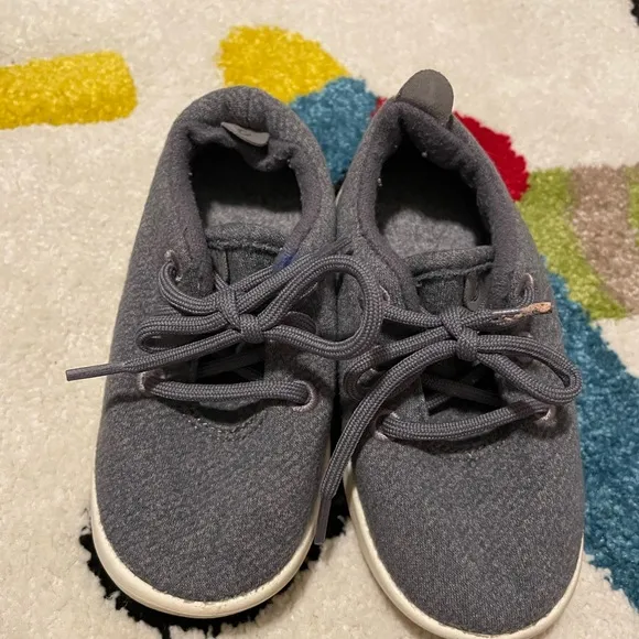Allbirds Smallbirds Bundle of Black and Gray Kids Toddlers Sneakers