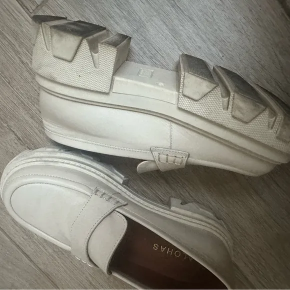 Alohas Cream Chunky Loafers