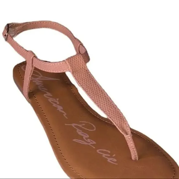 American Rag Krista T-Strap Summer Flat Sandals Women's Shoes Size 10