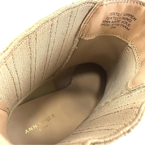 ANN TAYLOR BEIGE/TAN POINTED TOE STACKED BLOCK HEEL PULL-ON CHELSEA ANKLE BOOTS🆕