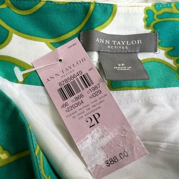 Ann Taylor Petites Flower Pattern Front Pleated Skirt