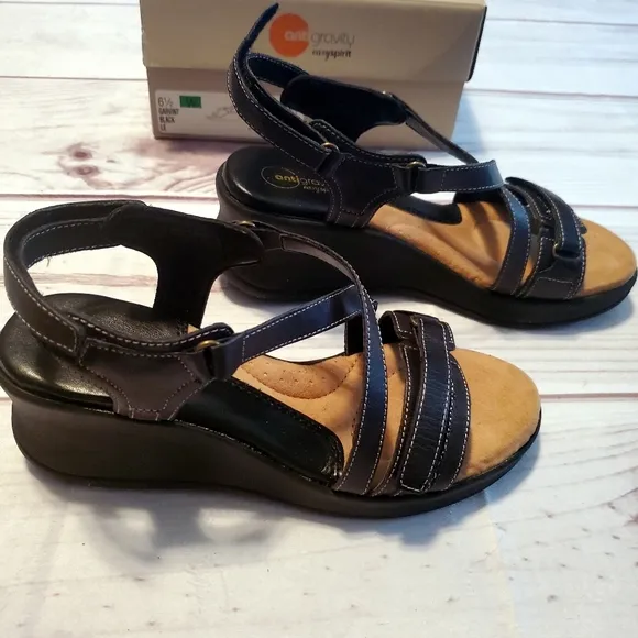 Antigravity EasySpirit Garvint Black Velcro orthodic Sandals 6.5 W NWT