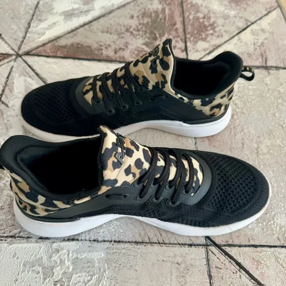 APL Lululemon Women’s Techloom Propulsion Lab Tracer Black Leopard Sneakers Sz 9