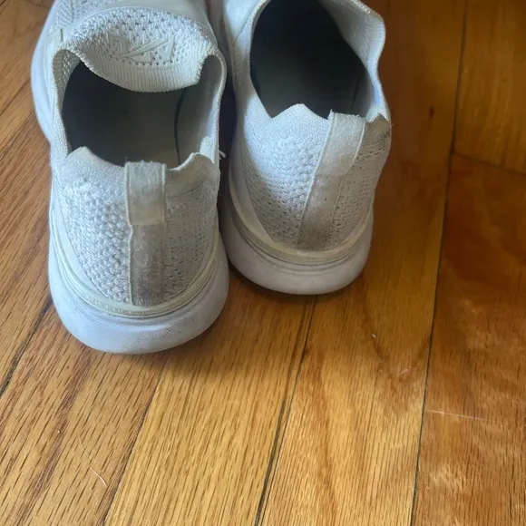 APL Size 6 White Women's TechLoom Bliss