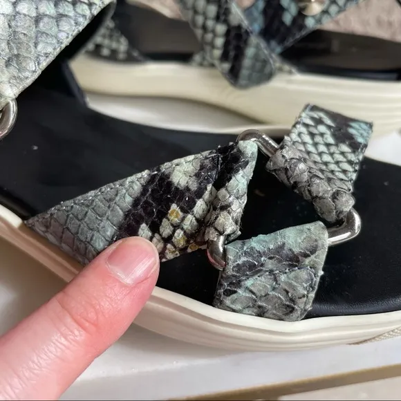 AQUATALIA Blue Snakeskin Leather Velcro Sandals
