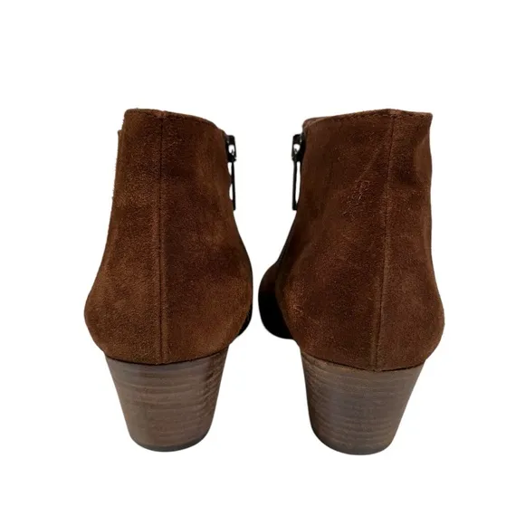 Aquatalia Size 7 Fallon Chelsea Ankle Boots in Chestnut Suede
