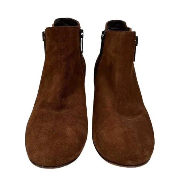 Aquatalia Size 7 Fallon Chelsea Ankle Boots in Chestnut Suede