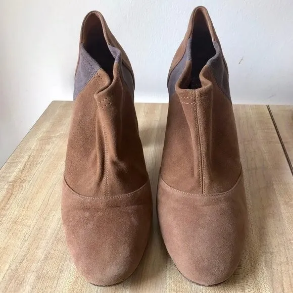 AQUATALIA Suede Leather Ankle Boots Vlada Tan Gray Booties Stacked Heel Italy